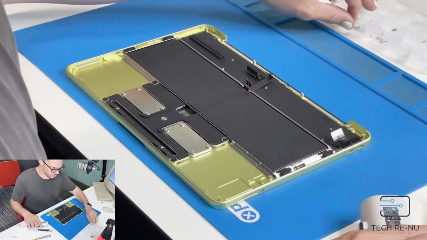 外媒拆解MacBook Neo：模块化接口、零胶带、键盘可单