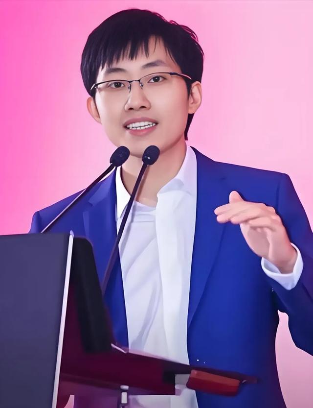 他，干翻了Sam Altman！DeepSeek梁