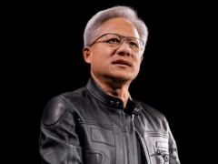 英伟达联手华尔街六大巨头撬动5000亿美元，黄仁勋：AI芯片已成“投资级资产”